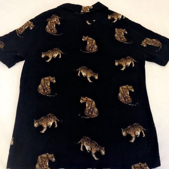 Tiger Patterned Resort Shirt - Picture 3 of 3